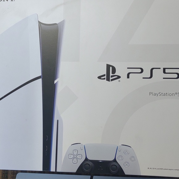 New PS5 with controller - Picture 2 of 6